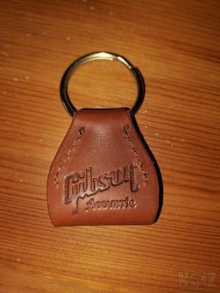 Gibson acoustic μπρελοκ