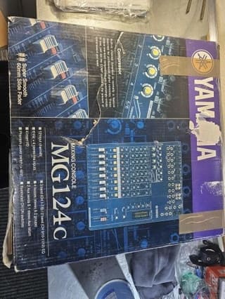 Yamaha MG124C