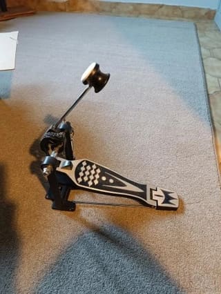 Buss pedal millennium