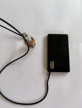 ΜΑΓΝΗΤΗς   ΑΚΟΥΣΤΙΚΗς   ΚΙΘΑΡΑς  TAP  RE