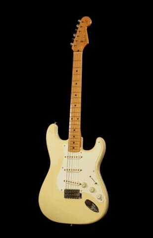 Ζητείται Strat Style