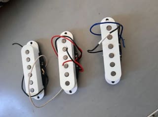 Μαγνήτες fender squier strat + pots + kn