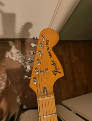 Fender stratocaster 1977 