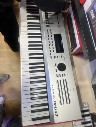 Kurzweil Artis 7 76-Key Professional Sta