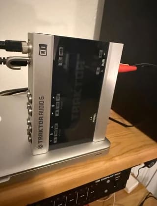 Native instruments Audio 6 sound card + 