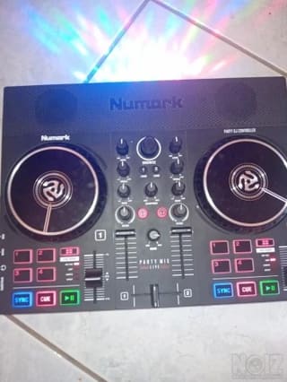 Numark party mix live.