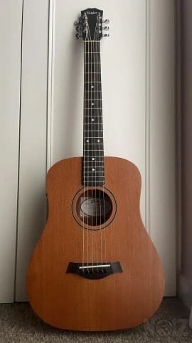 Baby Taylor BT2e