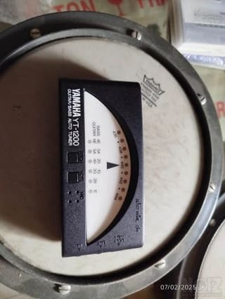 Tuner κιθάρας μπάσου Yamaha