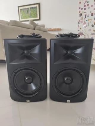 JBL LSR308 Powered Studio Speaker Monito