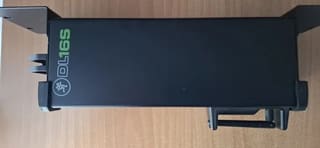 Mackie DL 16S