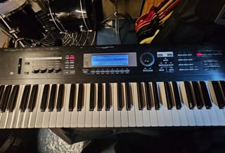 Korg TR 76