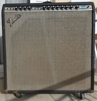 Fender super reverb 75wattRMS mastervolu