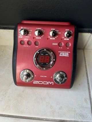 ZOOM B2 Bass Multi Effects