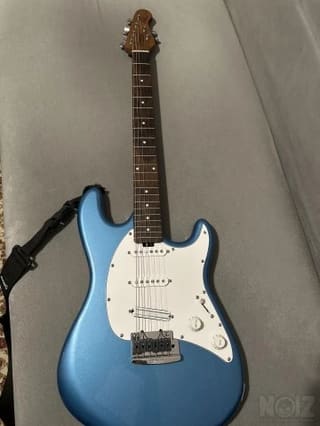 Sterling cutlass by Musicman piezo