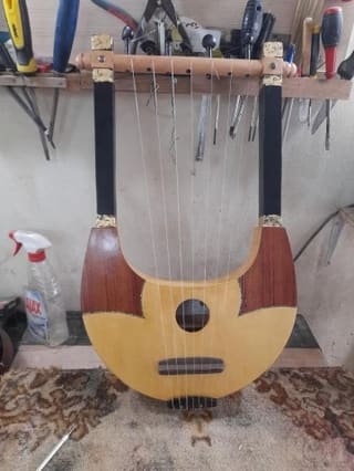 Αρχαία Ελληνική Λύρα 