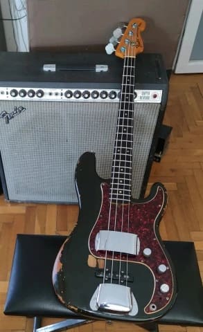 Fender Precision vintage Bass,εξαιρετικο