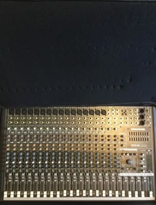 Mackie CFX20 MKII