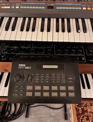 Yamaha RY 30 Drum Machine early 1990s Ja