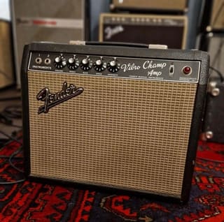Ζητείται fender champ 