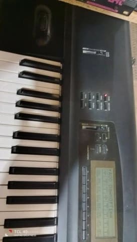 Korg 01 w 