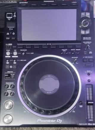 2x Pioneer CDJ-3000