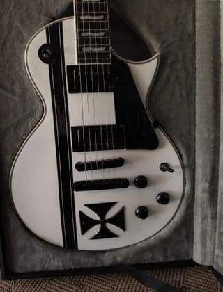 ESP LTD Iron Cross Snow White 2025 (KORE