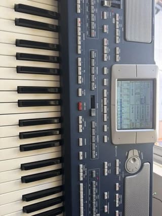Korg Pa800 επαγγελματικό αρμόνιο + βάση 