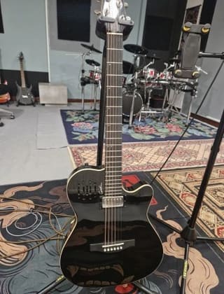 Godin A6 Ultra Black HG