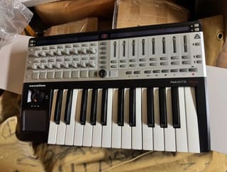 NOVATION XL TASCAM US-428 + FIRE-ONE για ανταλλακτικα