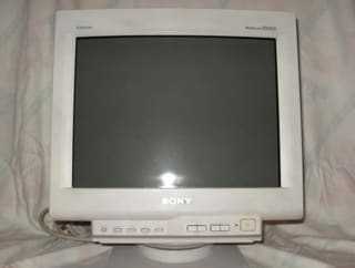 SONY CPD-200ES 17 - Χαριζεται