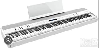 Roland FP-90 ηλεκτρονικό πιάνο με το καρ