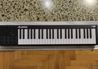Alesis v49 midi