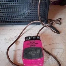 Ενισχυτής LANEY HCM30R + πεταλι Behringe