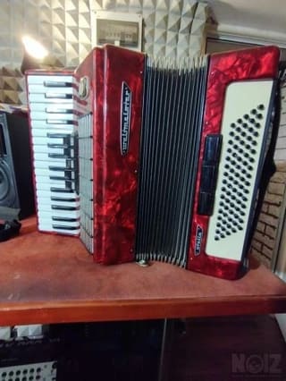 Ακορντεον Weltmeister Stella 72 bass + Β