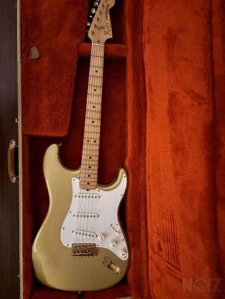 Fender Stratocaster USA 1981-83 gold