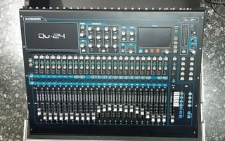 Allen Heath QU-24 Crome & The snake MC164 cable