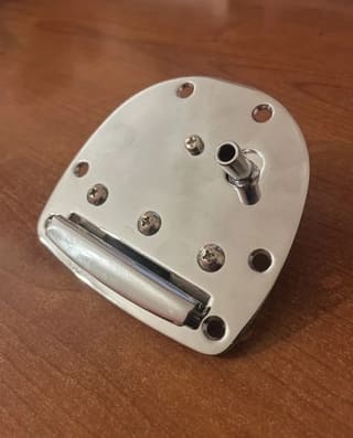 Jazzmaster tremolo system 