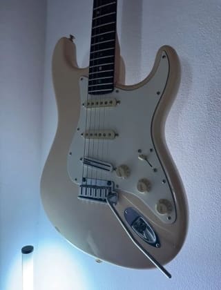 Fender American Deluxe Stratocaster