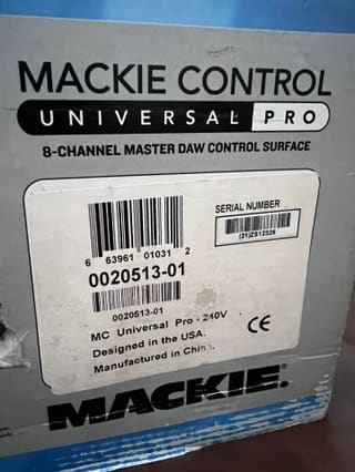 Mackie Control Universal Pro – 8 Channel Control Surfac