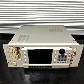 Akai sampler s6000