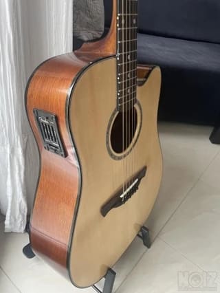 Custom Ηλεκτροακουστική Κιθάρα