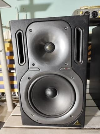 Behringer B2031A Truth + m audio fast tr