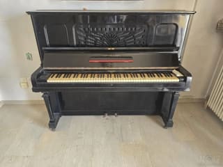 Πιάνο Steinway and Sons.