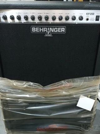 Behringer Keyboard Amp