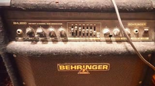 Ενισχυτής μπασοu 300wat Behringer bxl3000