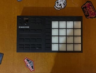 Native Instruments Maschine Mikro mk3 (+ θήκη)