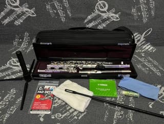 Φλάουτο Yamaha YFL-372H με αξεσουάρ