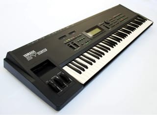 SY99 Yamaha μέχρι