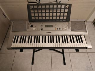 Yamaha PSR-E313