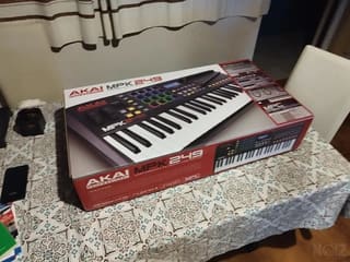 Akai Midi Keyboard MPK-249